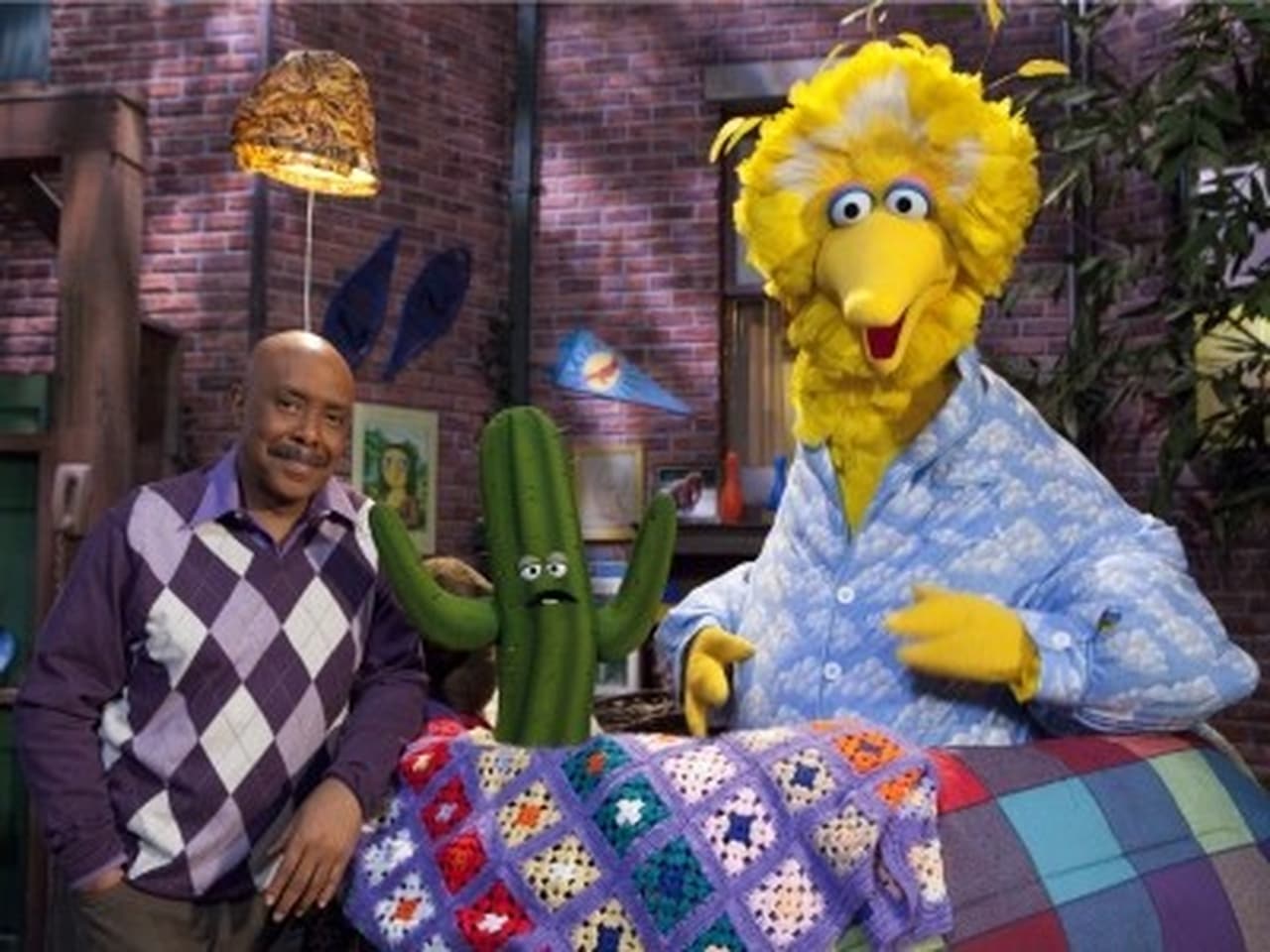 Sesame Street - Season 42 Episode 23 : What's in Big Bird's Nest?