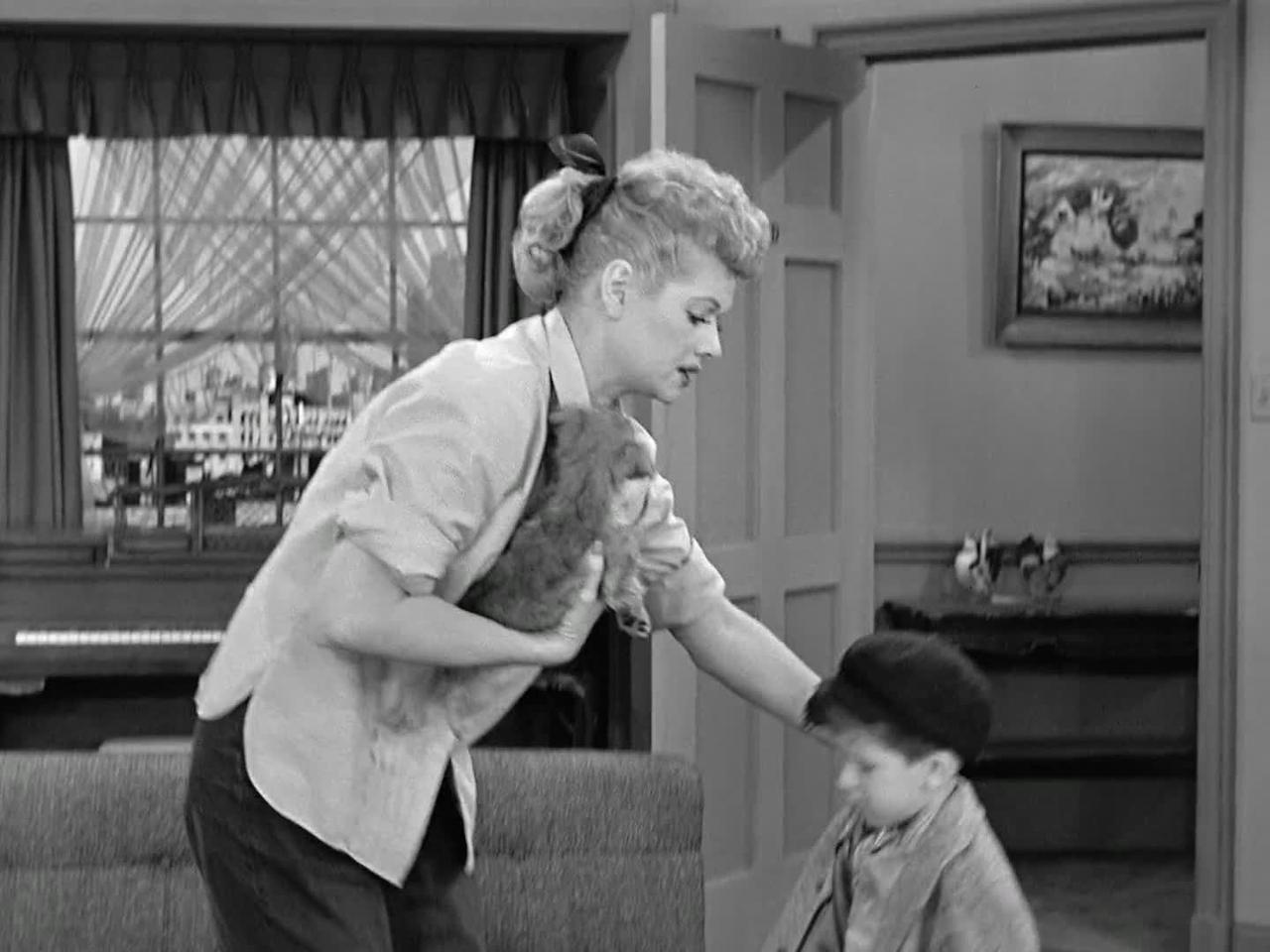 I Love Lucy - Season 6 Episode 14 : Little Ricky Gets a Dog