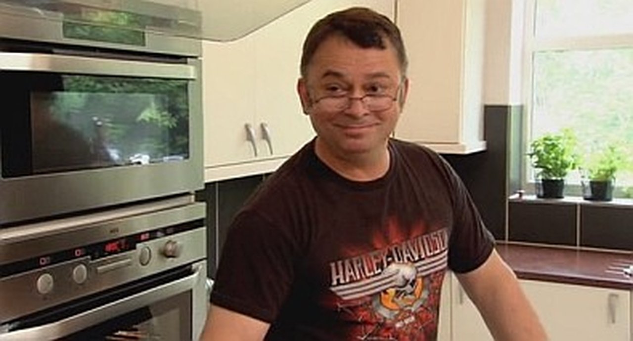 Come Dine with Me - Season 8 Episode 72 : Extra Portions: Wolverhampton, Michael Brett