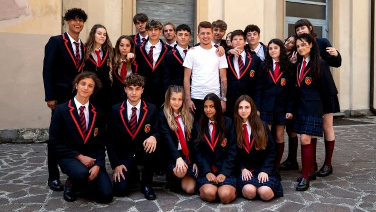 Il Collegio - Season 8 Episode 1 : Episode 1