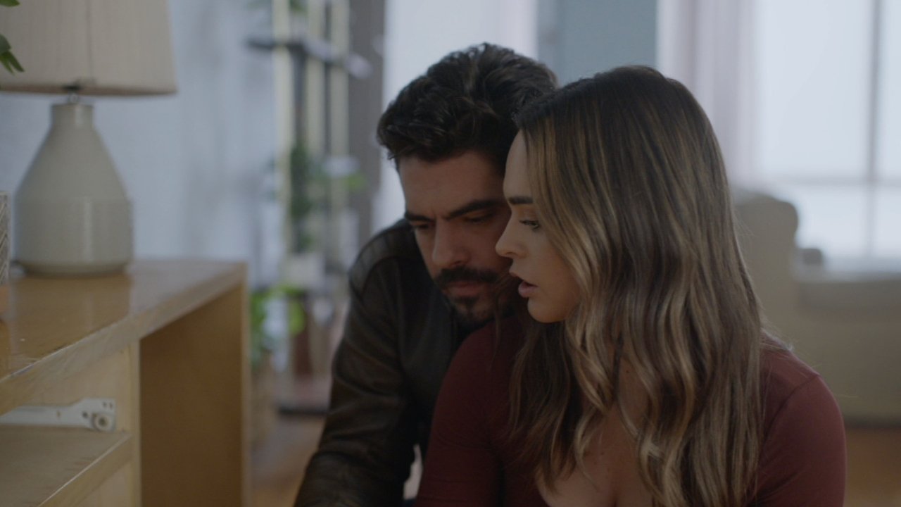 La Jefa - Season 1 Episode 23 : Rosas con espinas