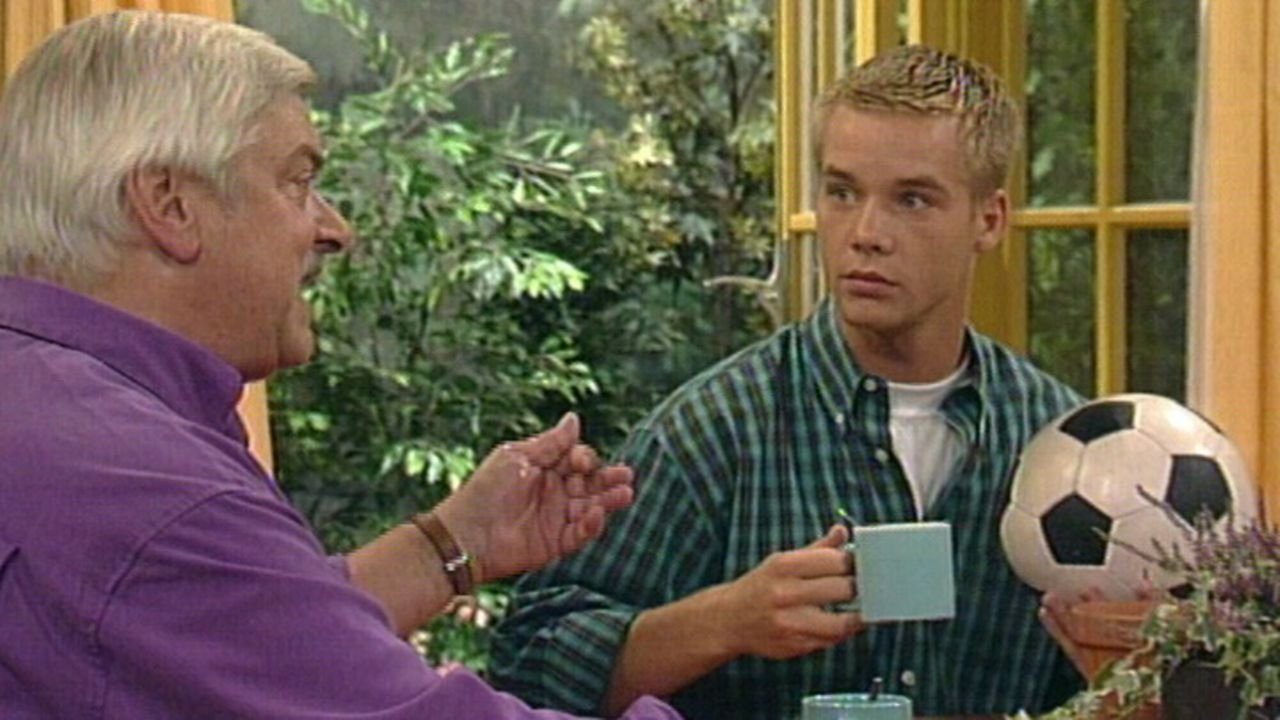 Oppassen!!! - Season 6 Episode 8 : De laatste rebelse jongeling