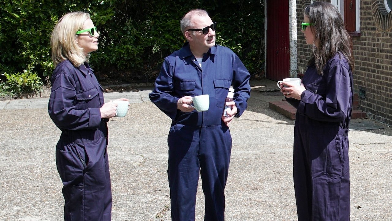 Taskmaster - Season 5 Episode 4 : Residue Around the Hoof