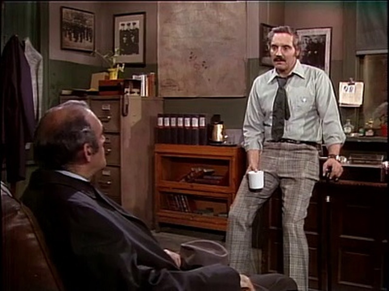 Barney Miller - Season 2 Episode 21 : The Kid