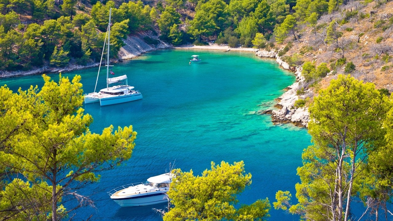 Nautical Ch: Anchored in Paradise