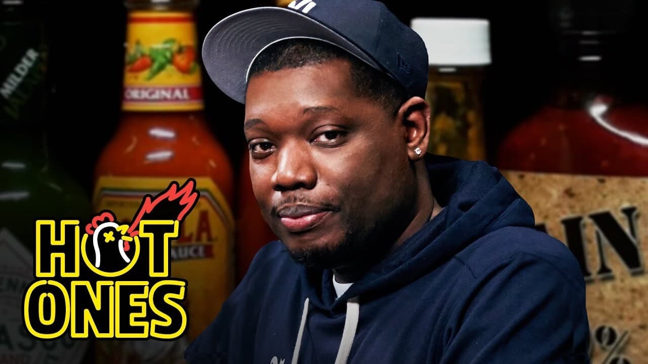 Hot Ones - Season 15 Episode 9 : Michael Che Gs Up While Eating Spicy Wings