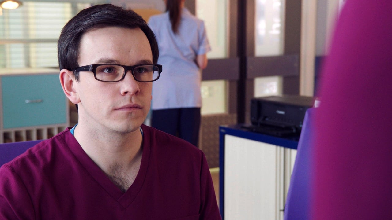 Holby City - Season 18 Episode 33 : When I Grow Up