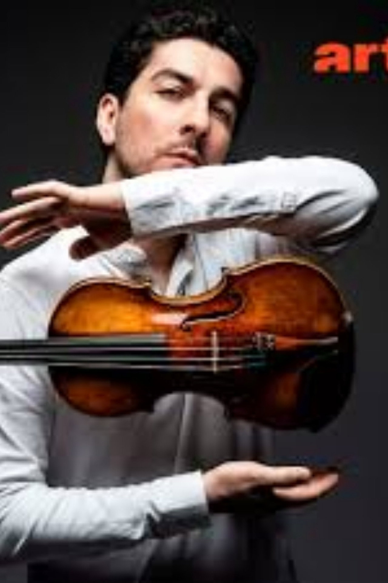 Sergey Khachatryan Performs Khachaturian Alain Altinoglu & the Frankfurt Radio Symphony Orchestra Backdrop