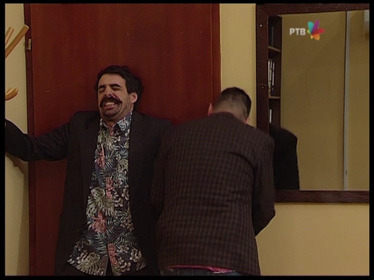 Government Job - Season 5 Episode 83 : 847 Koverte