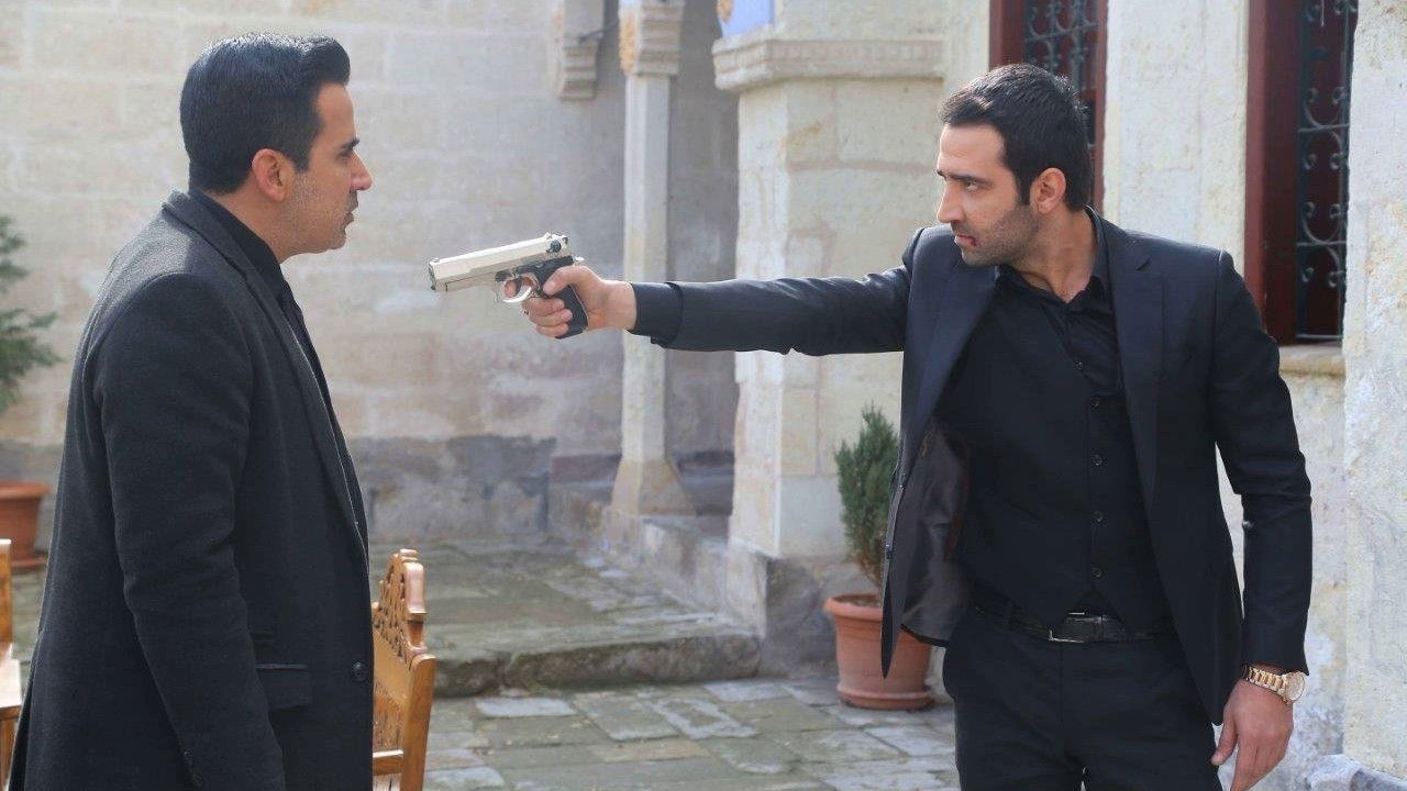 Aşk Ve Mavi — Épisode 24