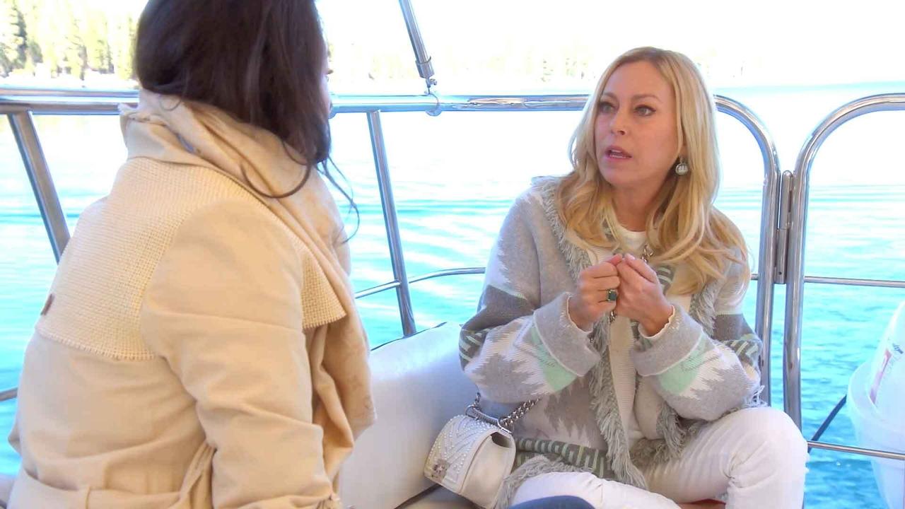 The Real Housewives of Beverly Hills - Season 11 Episode 4 : Overexposed