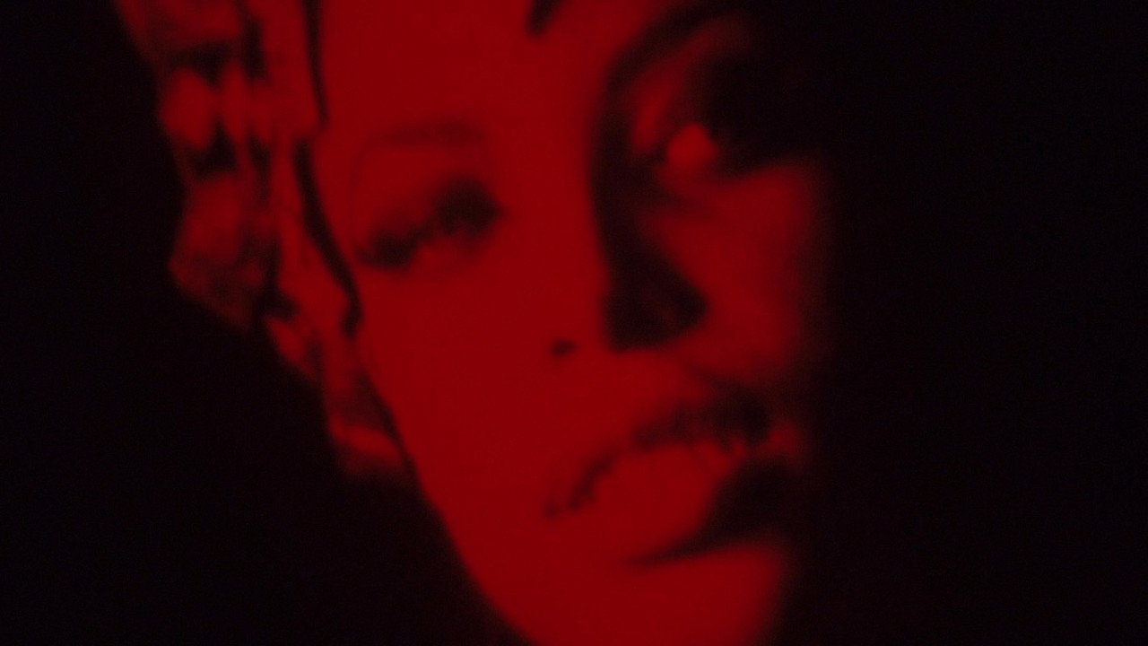 Queen of the Damned background 23