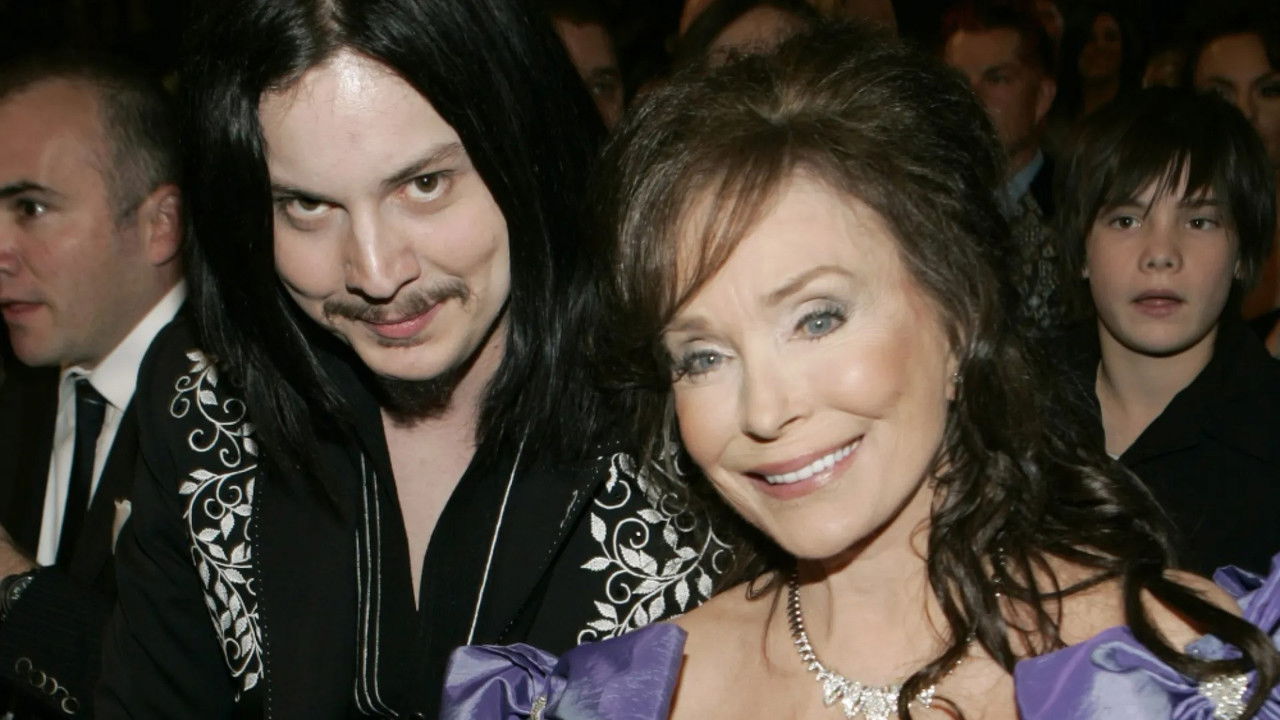 Jack White & Loretta Lynn Remembering Van Lear Rose backdrop image