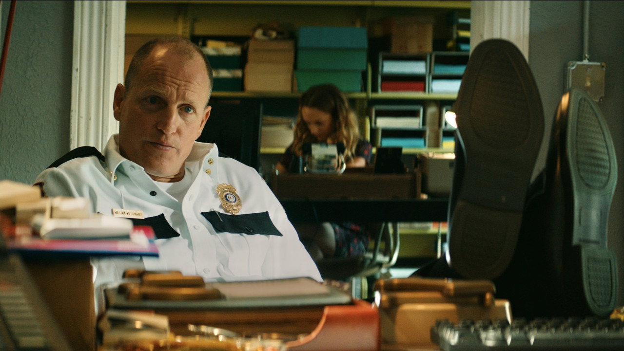 Three Billboards Outside Ebbing, Missouri background 52
