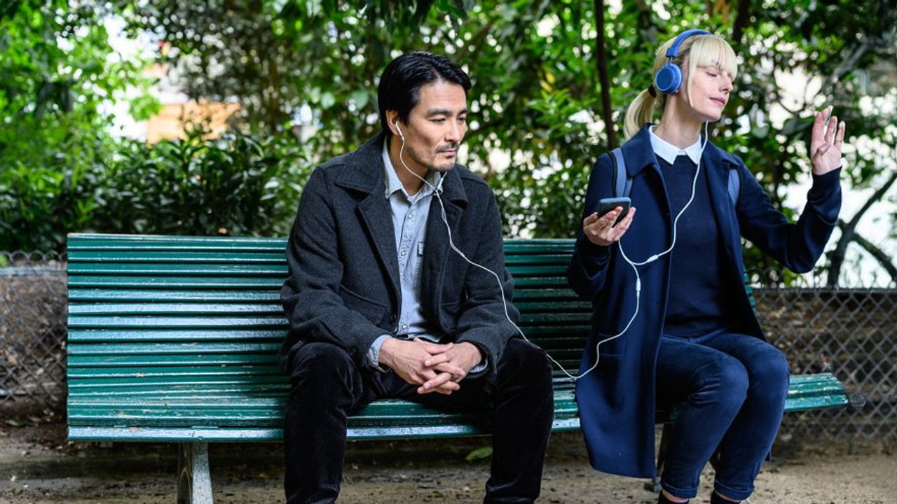 Astrid et Raphaëlle — La Veuve