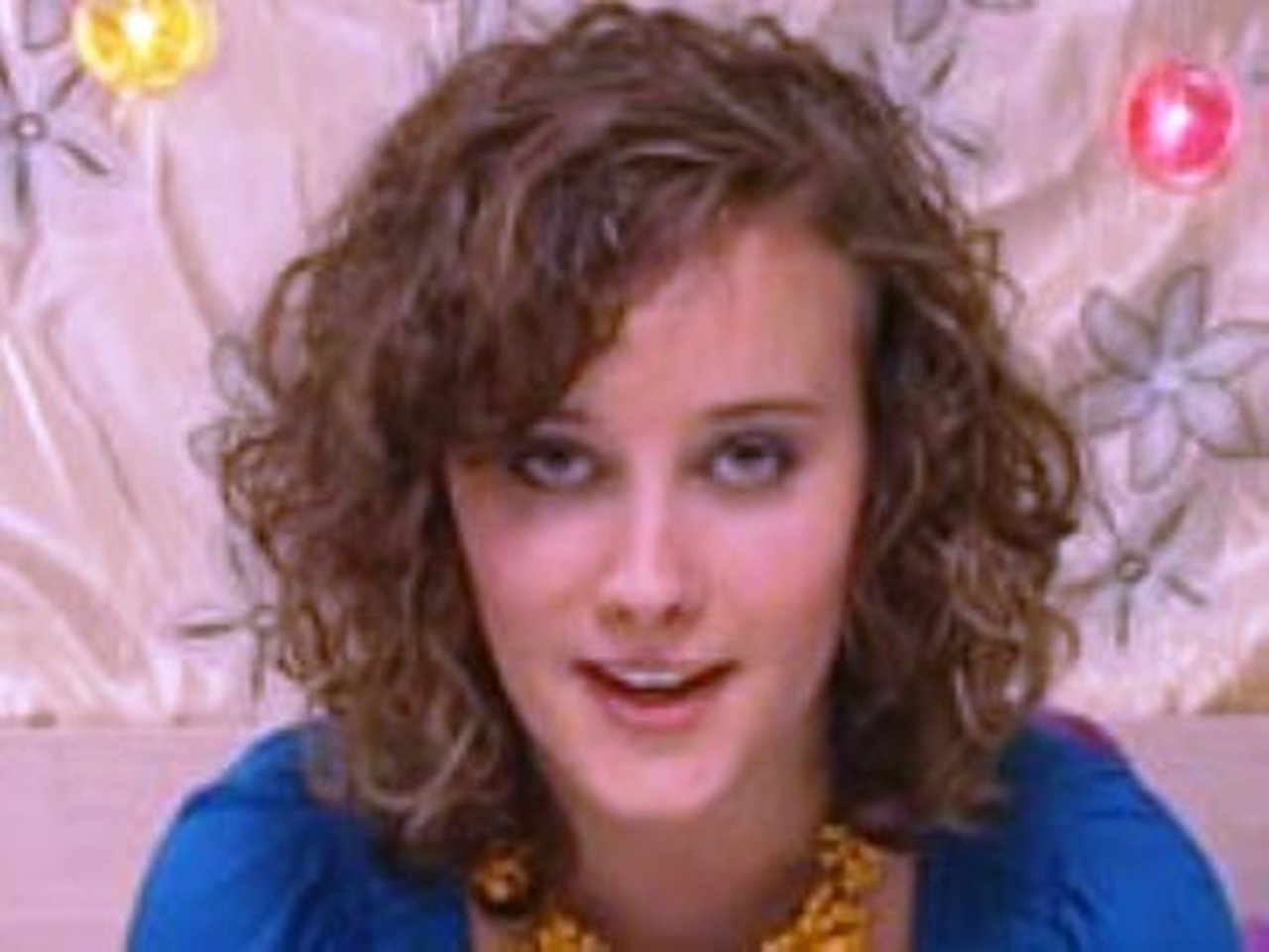 Skins - Season 0 Episode 34 : Unseen Skins S2: Anwar and Sketch's Date