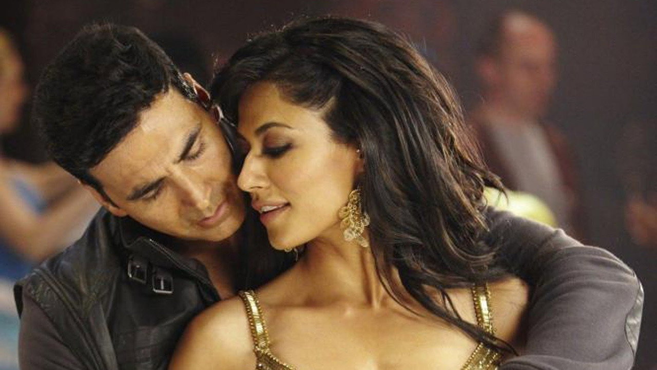 Desi Boyz (2011) Hindi HD backdrop