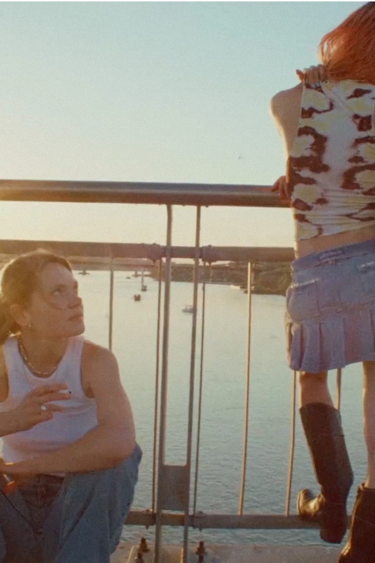 Ze mi, Ze ci Backdrop