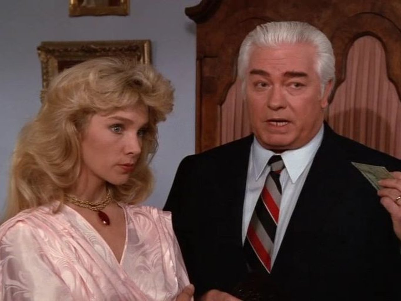 Murder, She Wrote - Season 4 Episode 14 : Curse of the Daanav
