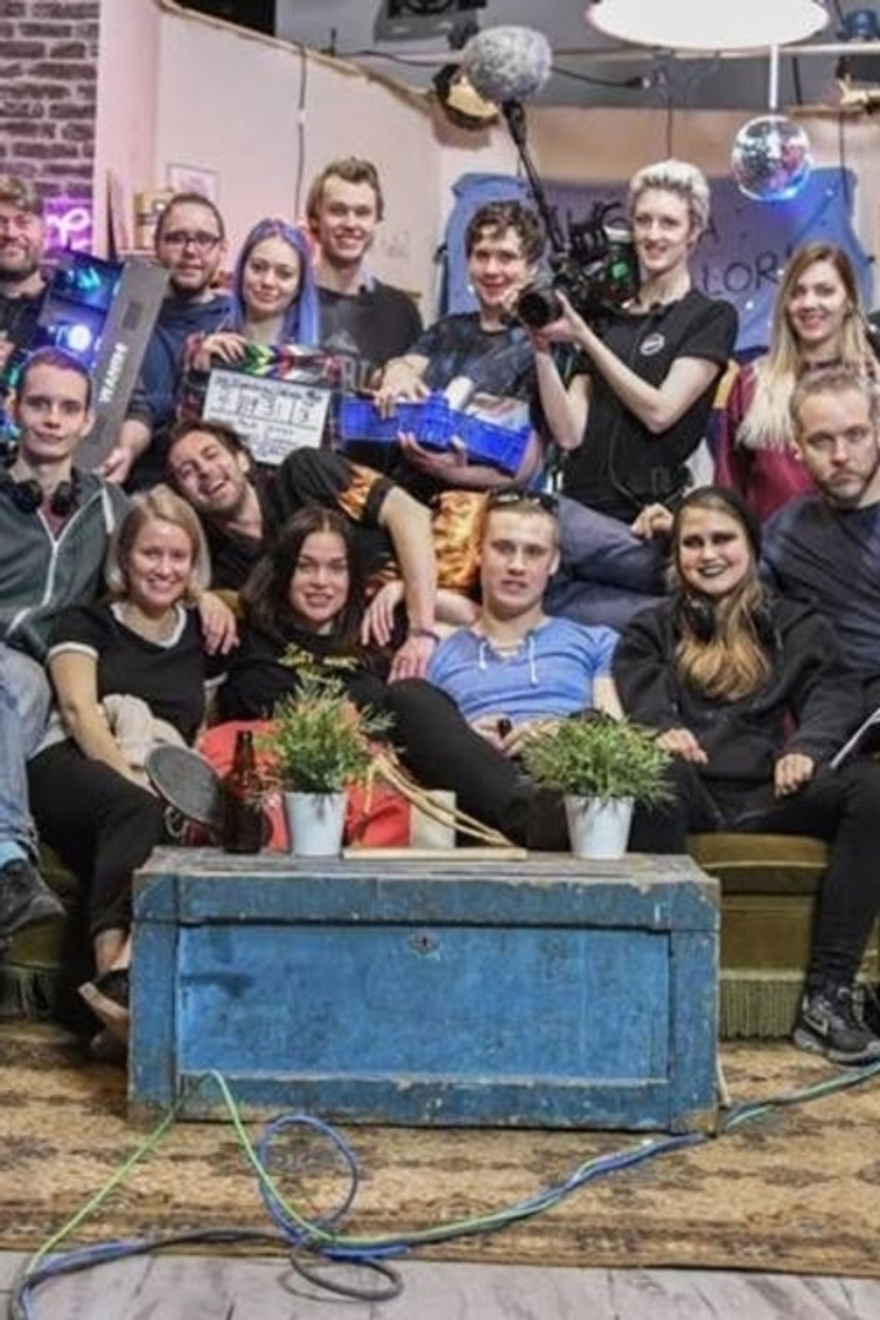 Rënia e Studentëve backdrop