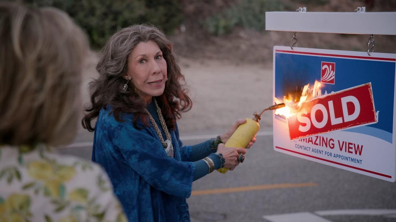 Grace and Frankie - Season 5 Episode 1 : The House