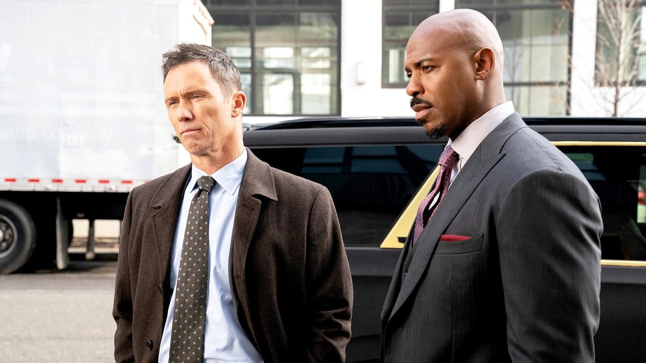 Law & Order - Season 22 Episode 14 : Heroes