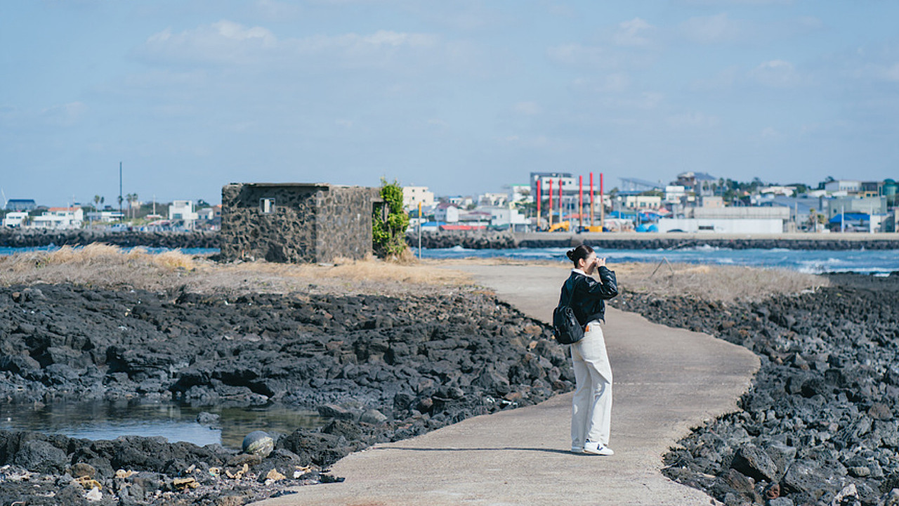 Welcome to Samdal-ri (2023) trailer