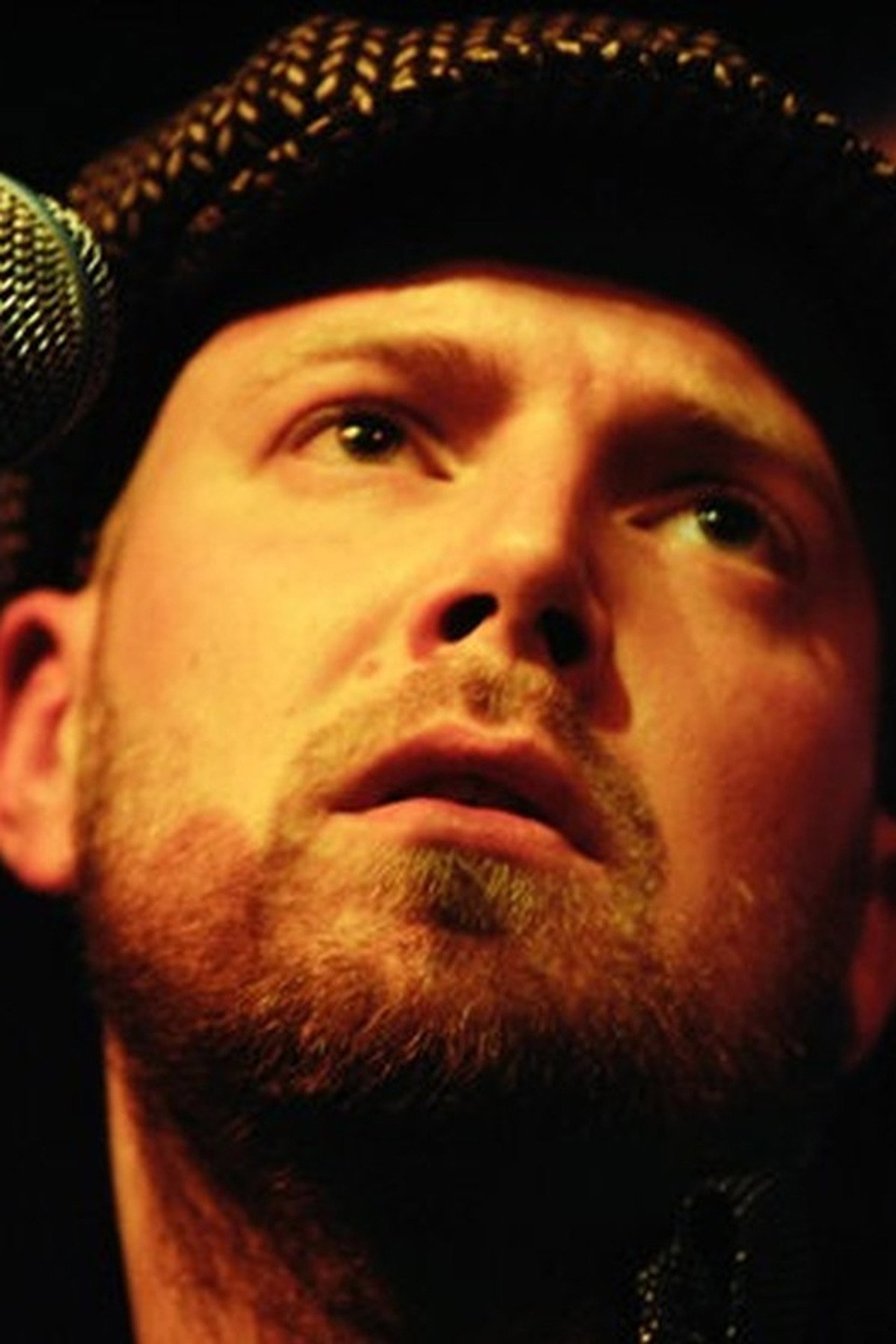 Henrik Freischlader bei den Leverkusener Jazztagen 2023 Backdrop