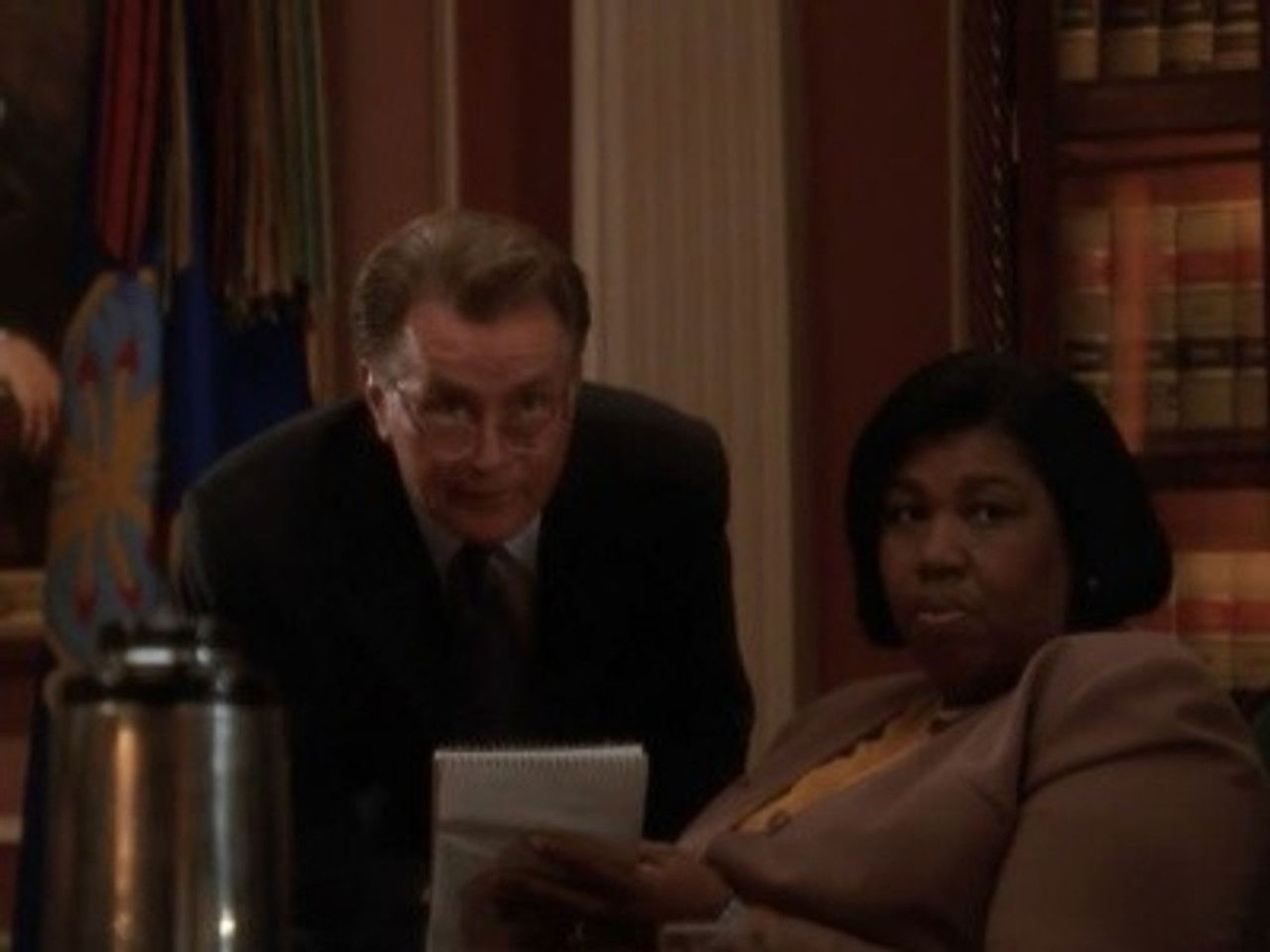 West Wing: Nos Bastidores do Poder backdrop
