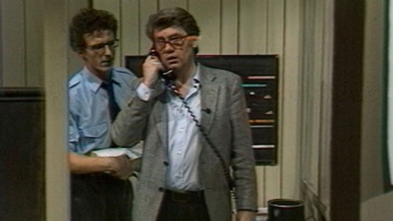 L'inspecteur mène l'enquête — Imbroglio furioso