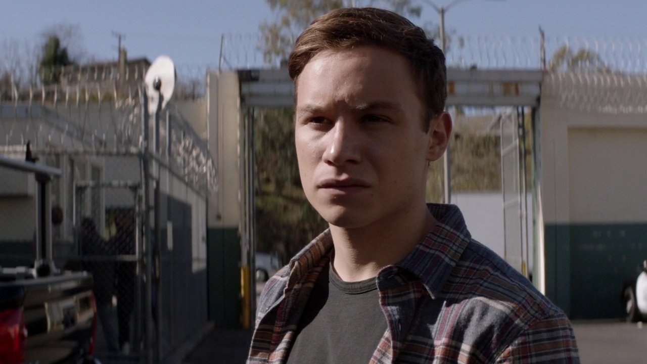 Animal Kingdom - Season 3 Episode 1 : The Killing