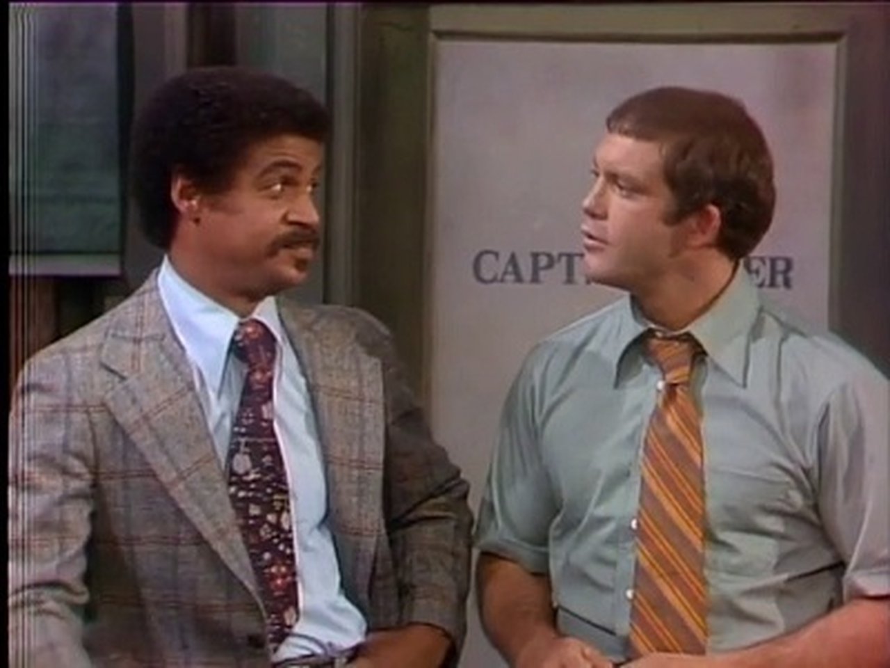 Barney Miller - Season 2 Episode 6 : The Arsonist