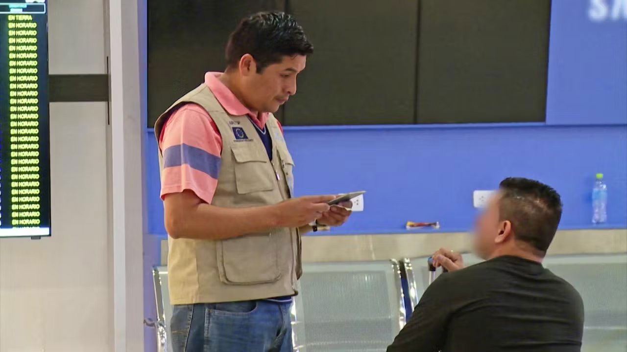 A group of passengers has forged identification