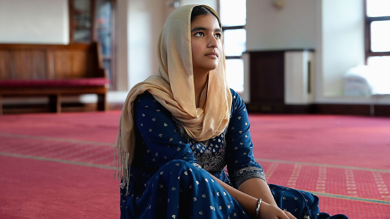 Prayer and Reflection - Season 1 Episode 9 : Sikh Gurdwara, Roath, Cardiff