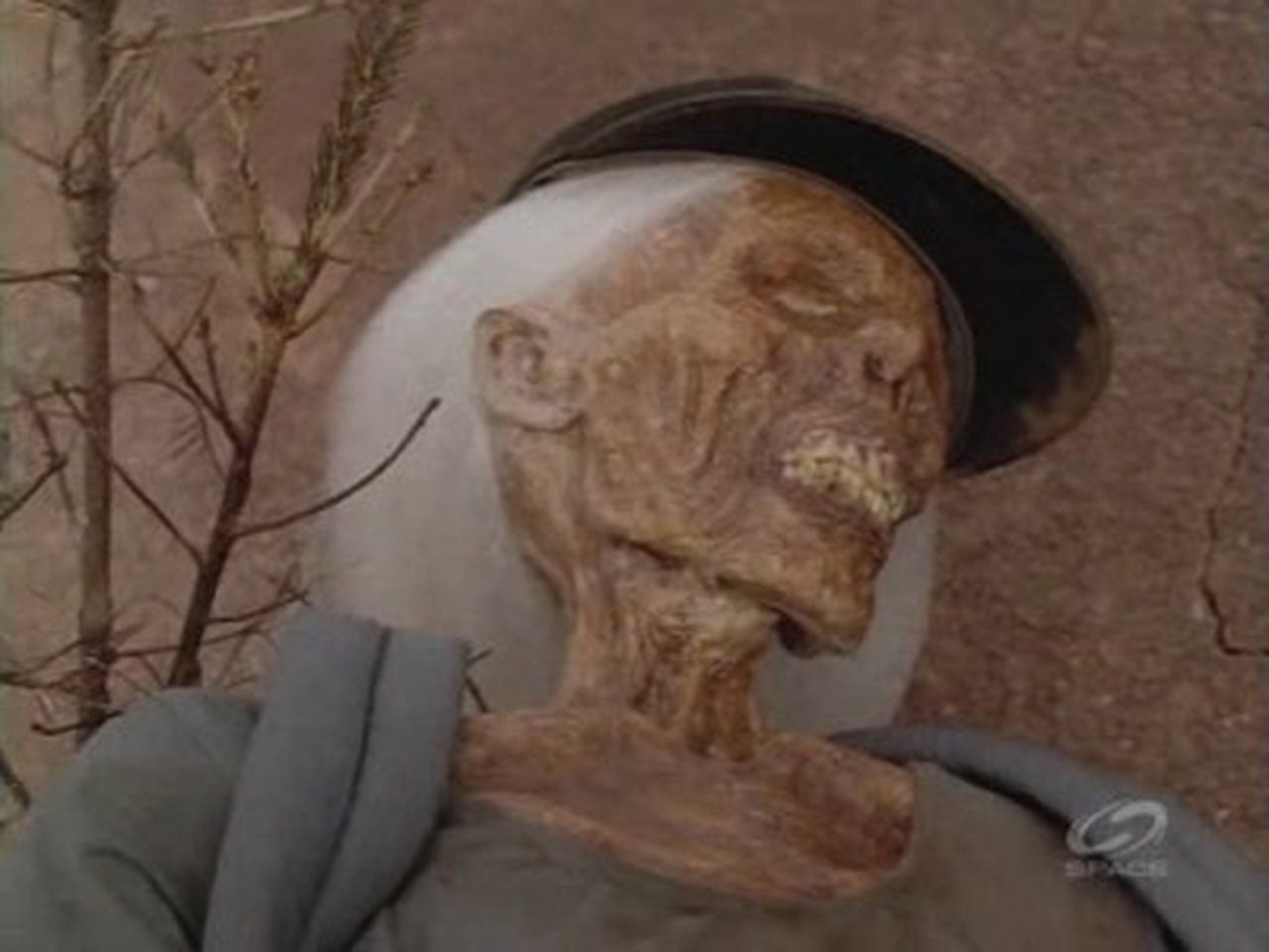 Psi Factor: Chronicles of the Paranormal - Season 1 Episode 14 : Forbidden North / Reincarnation