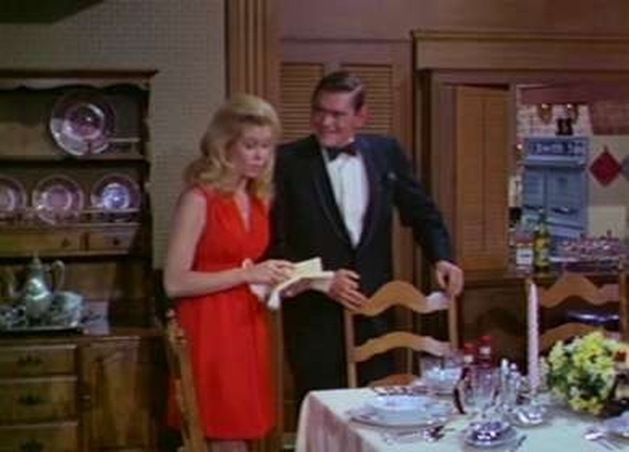 Bewitched - Season 5 Episode 15 : Cousin Serena Strikes Again (1)