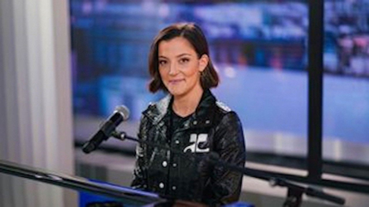 En aparté — Camille Lellouche