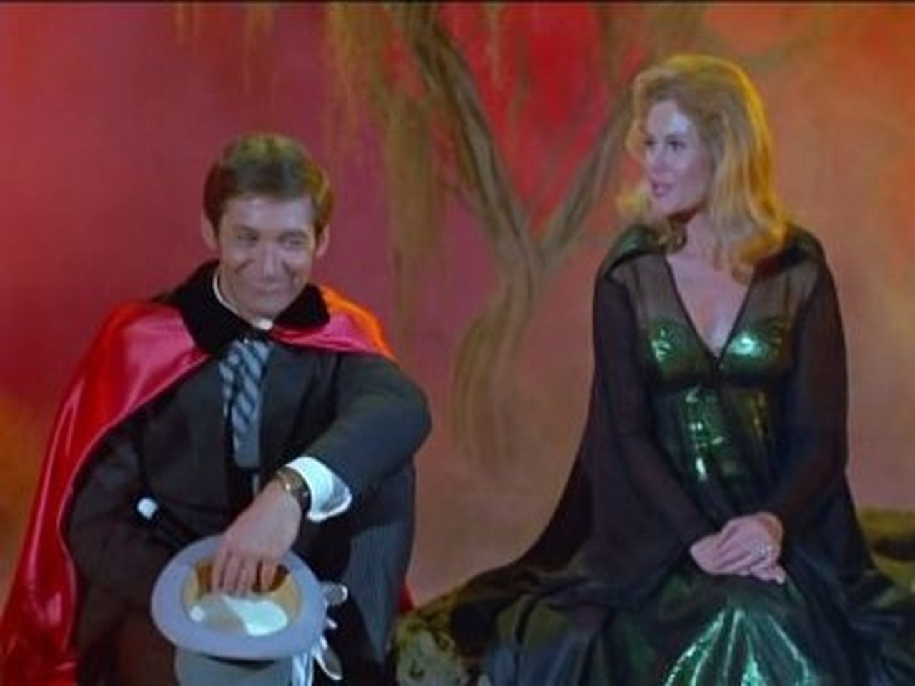 Bewitched - Season 7 Episode 7 : Samantha's Bad Day in Salem