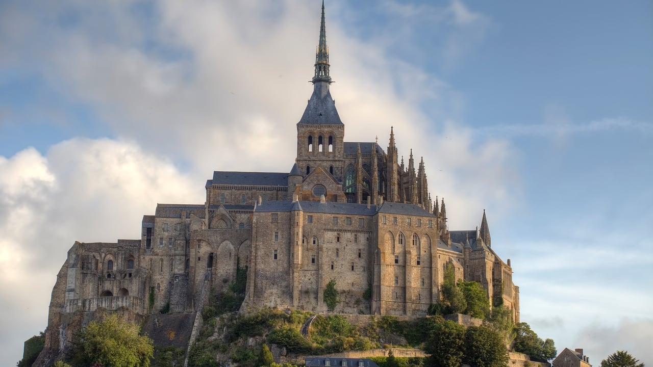 Mont Saint-Michel: Resistance Through the Ages background