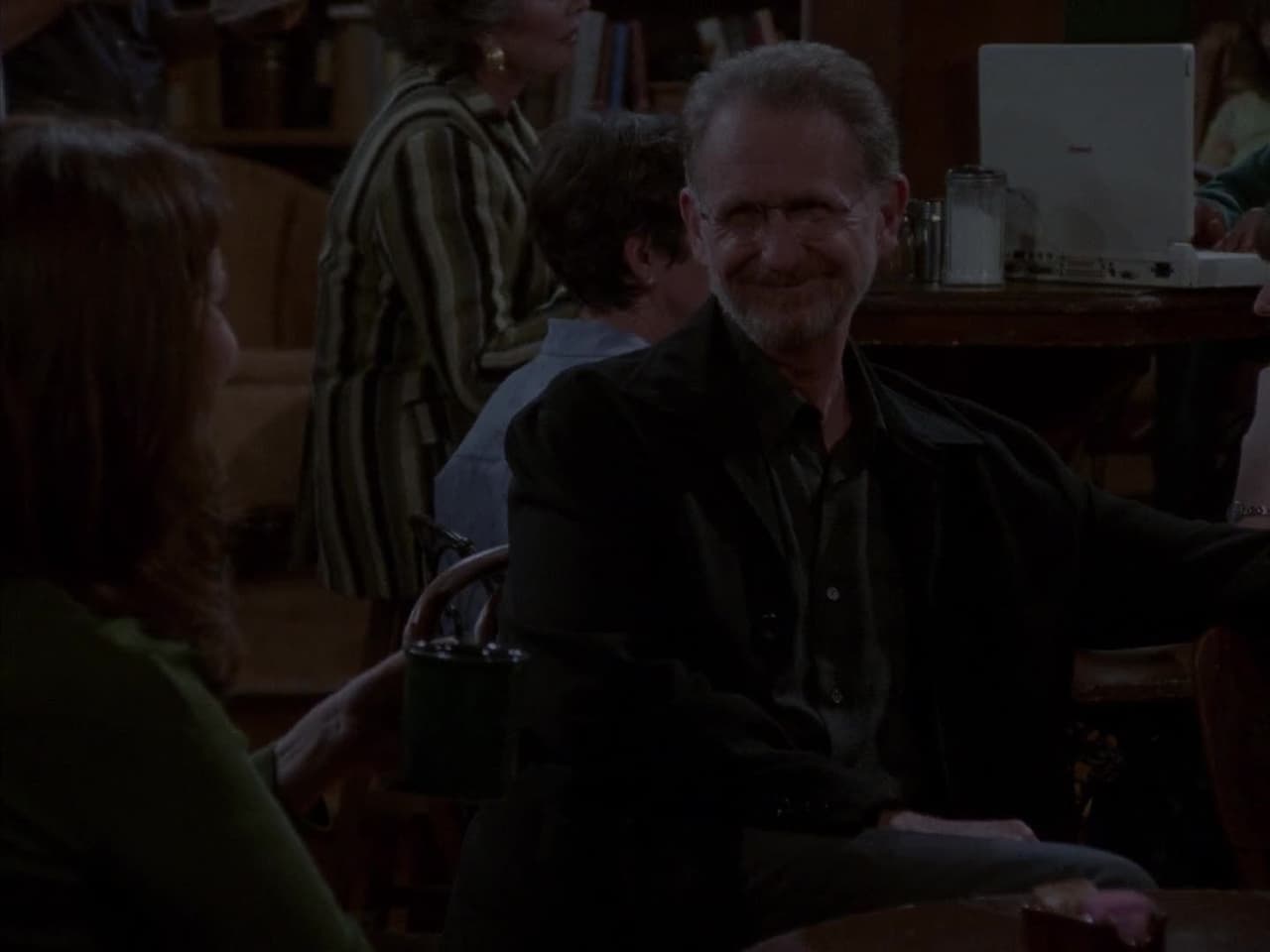 Frasier - Season 8 Episode 20 : The Wizard and Roz