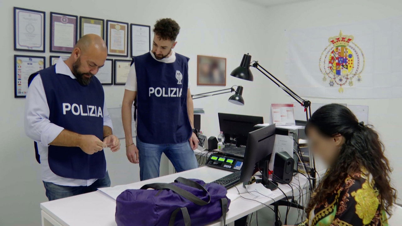 Stop! Border Control: Roma Fiumicino — Épisode 3