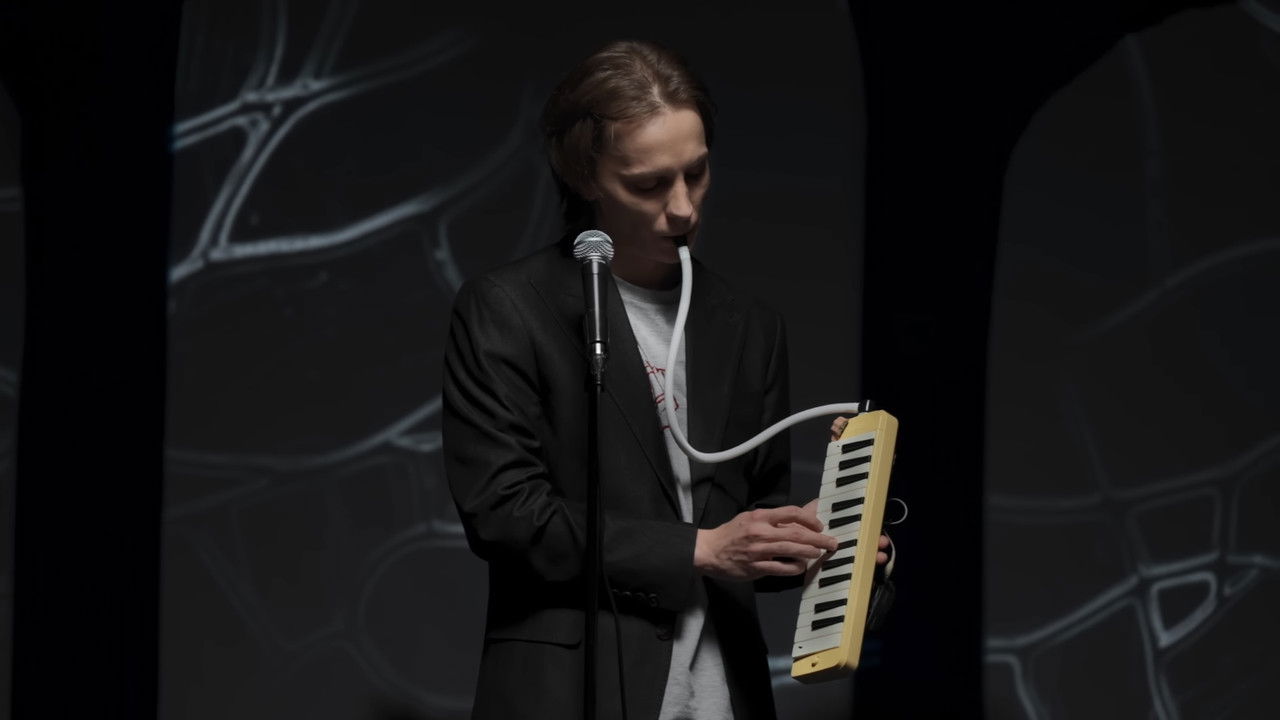 Andrey Ayrapetov: Disgrace backdrop