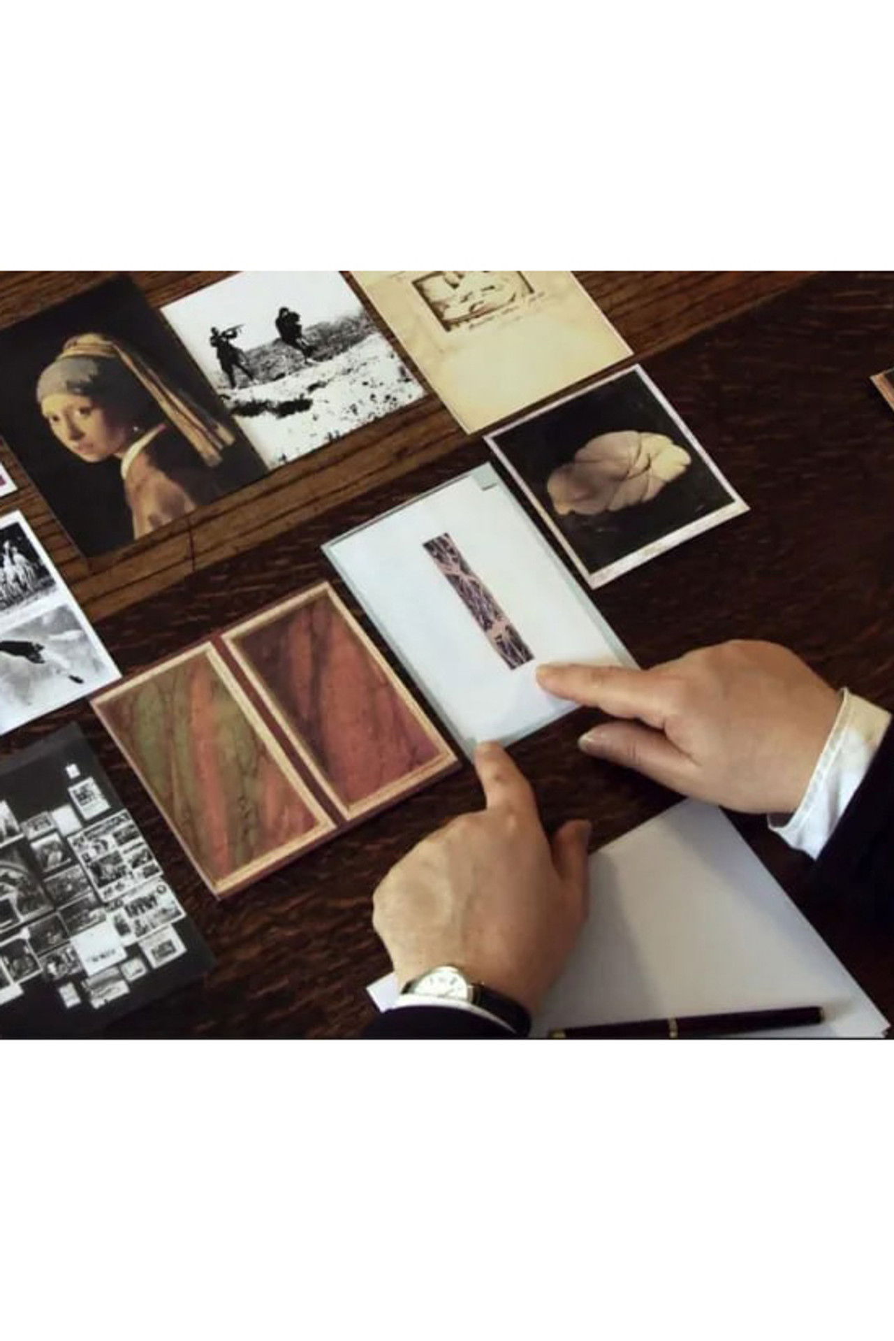 Georges Didi-Huberman – douze images pour le meilleur et pour le pire Backdrop