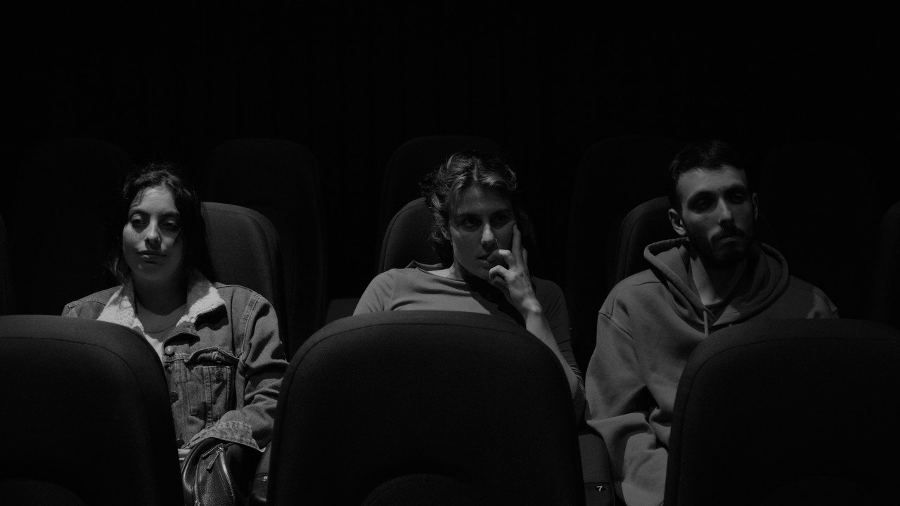 La amiga de mi amigo