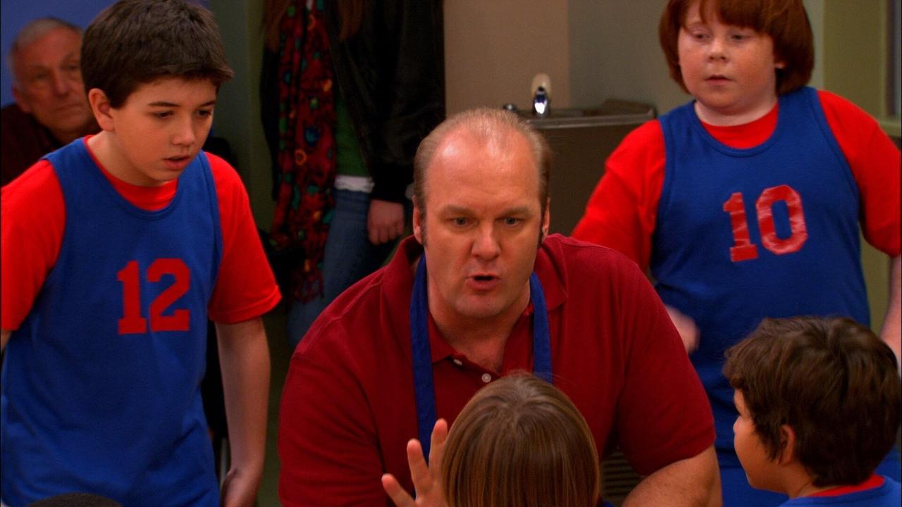 Good Luck Charlie - Season 1 Episode 13 : Teddy's Little Helper