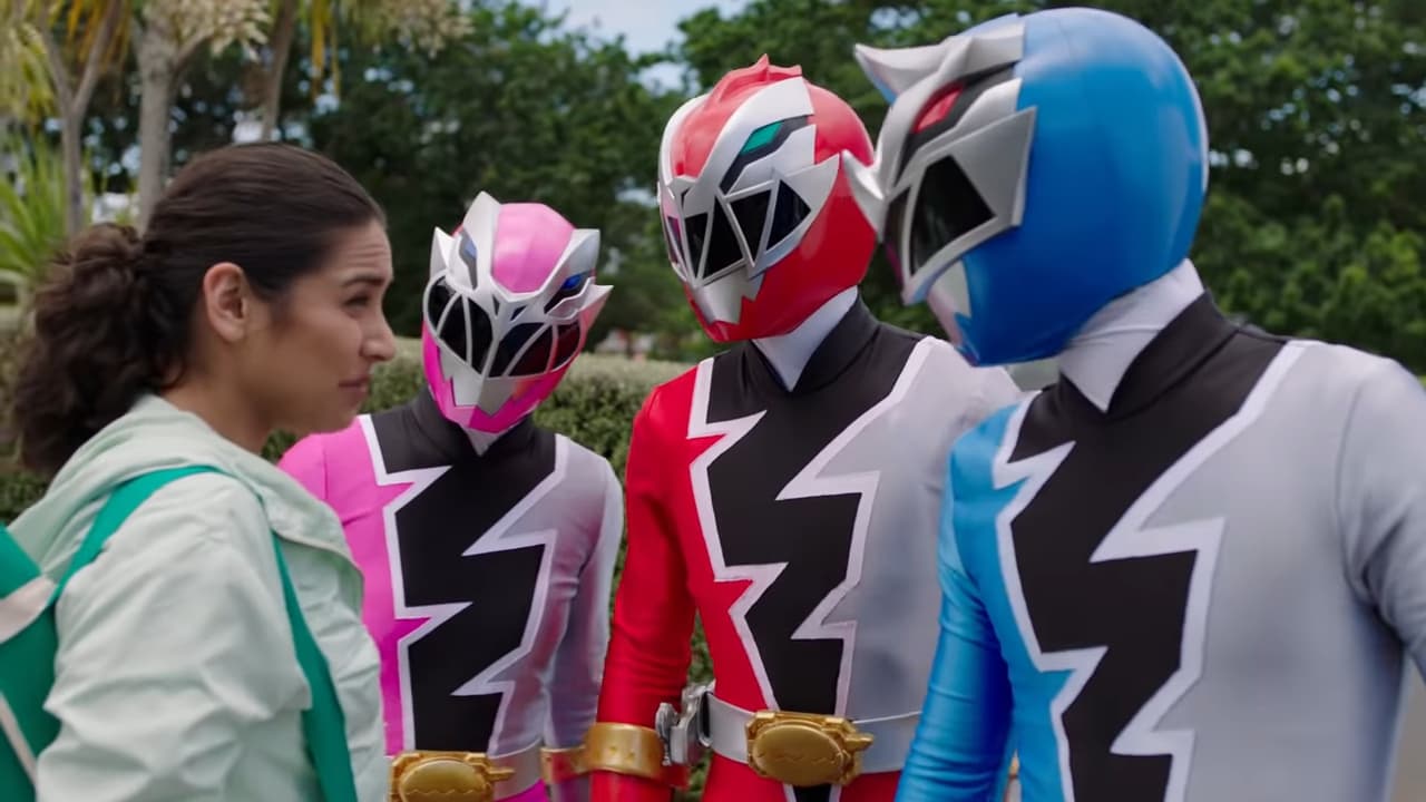 Power Rangers - Season 28 Episode 4 : New Recruits