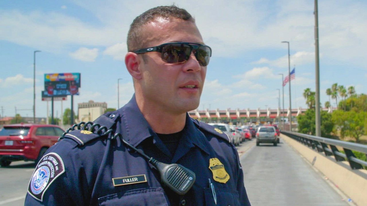 Contraband: Seized at the Border - Season 5 Episode 2 : Someone's Knockin' at the Door