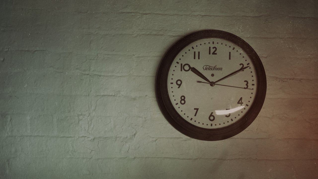 Backdrop for Homicide: Hours To Kill