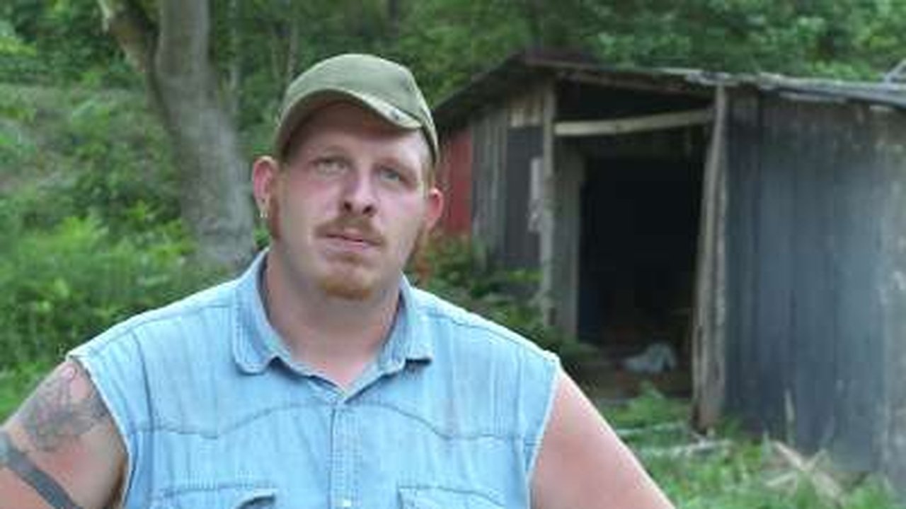 Moonshiners - Season 3 Episode 3 : Swamp Shiners