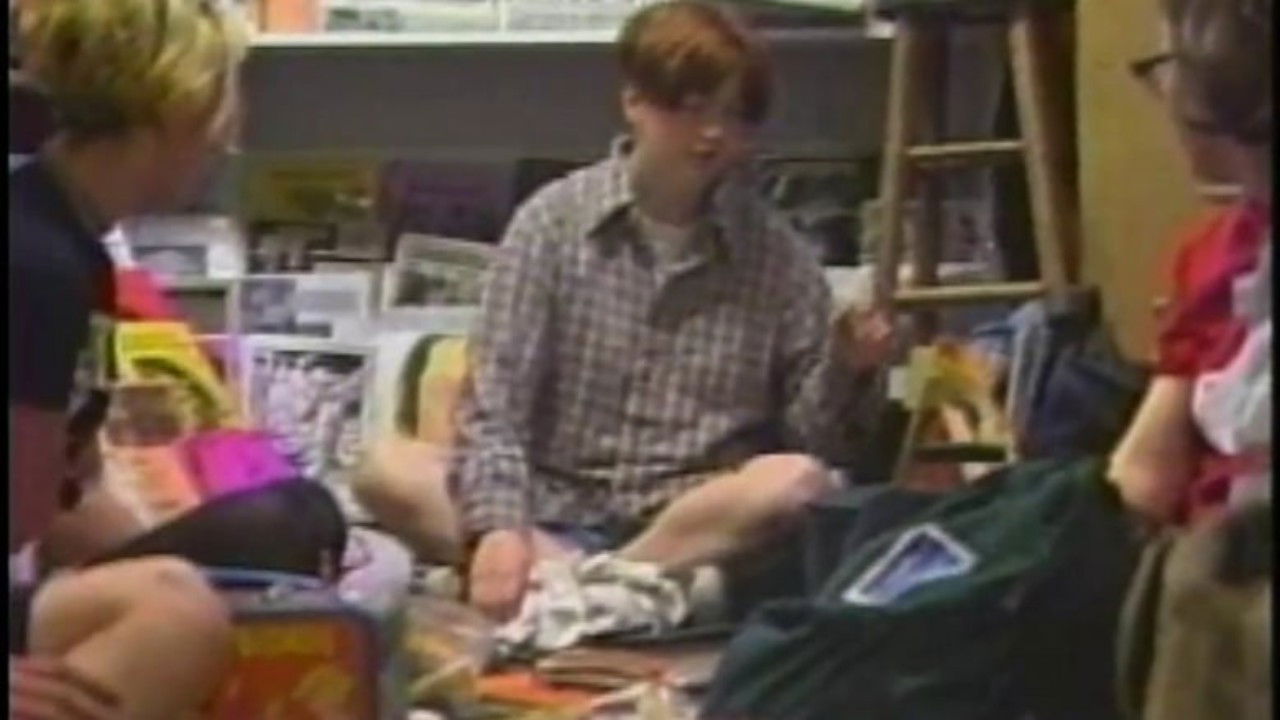 Partia e Bërjes së Artit Punk të Grave backdrop